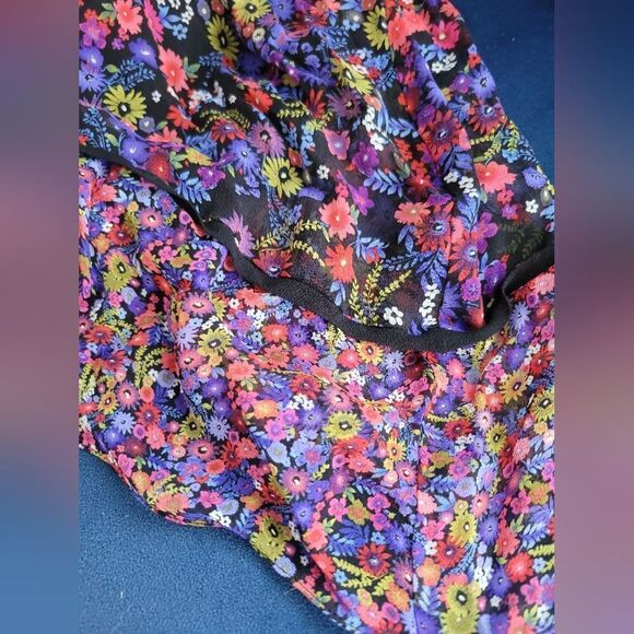 One Dress  - Picture 7 of 16